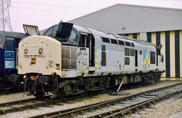 37144 in faded Trainload Construction livery at Loughborough Brush