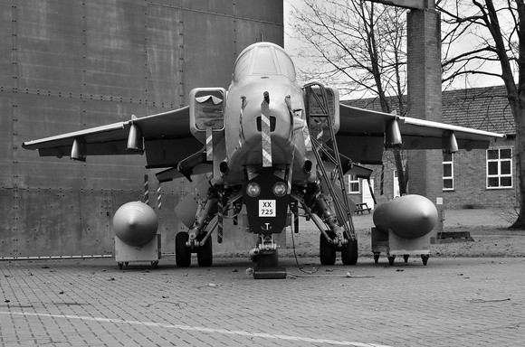 Turning my attention to Sepecat Jaguar GR-3 XX725, giving it the black and white treatment.