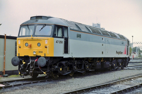 47358 in Freightliner livery at Crewe Diesel Depot.