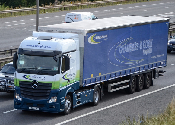 T11 CCF | Mercedes Benz Actros MP4 | Chambers & Cook Freight Ltd.