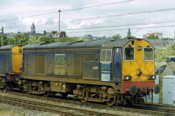 20307 in DRS livery passing through Preston.