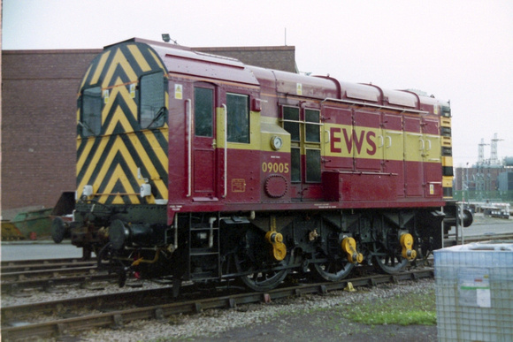 09005 in EWS livery at Ferrybridge Depot.