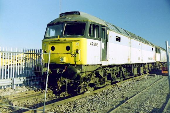 47305 in Freightliner livery at Crewe Basford Hall Yard.