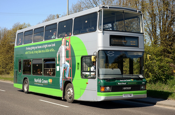 YG02 FWD | Norfolk Green 13985 on the A17 at Gedney.