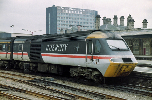 43048 in Intercity Swallow livery at Sheffield Station.